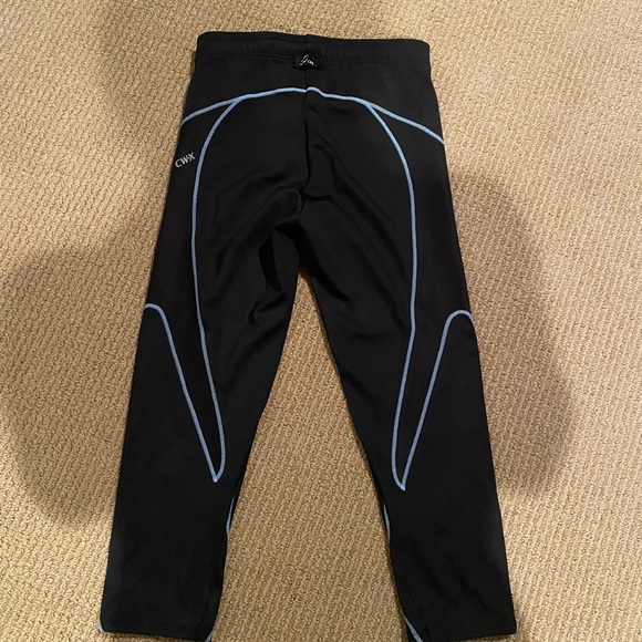 CW-X brand compression tights size small, great condition - Picture 9 of 13